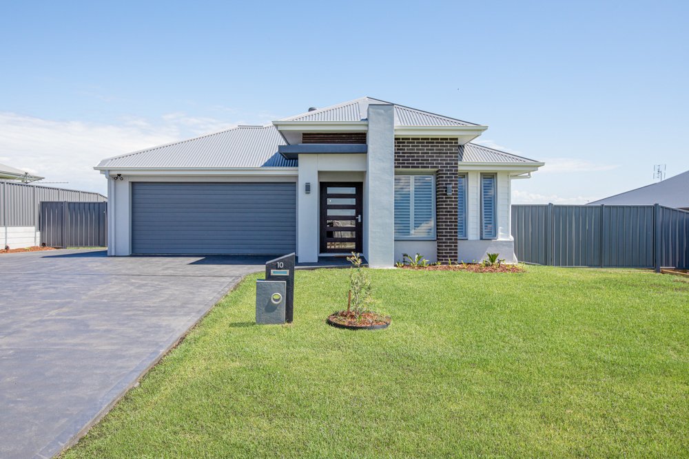 10 Marika Street LOCHINVAR 23