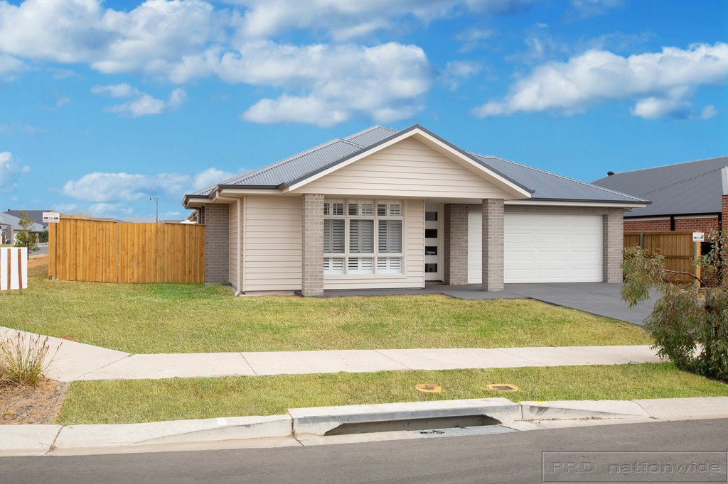 10 Marjoram Street CHISHOLM 1