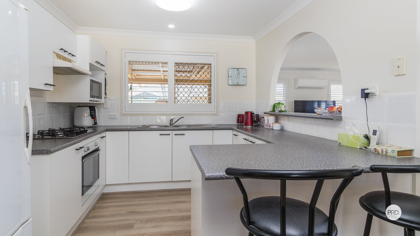10 MASHIE Place REDLAND BAY 21