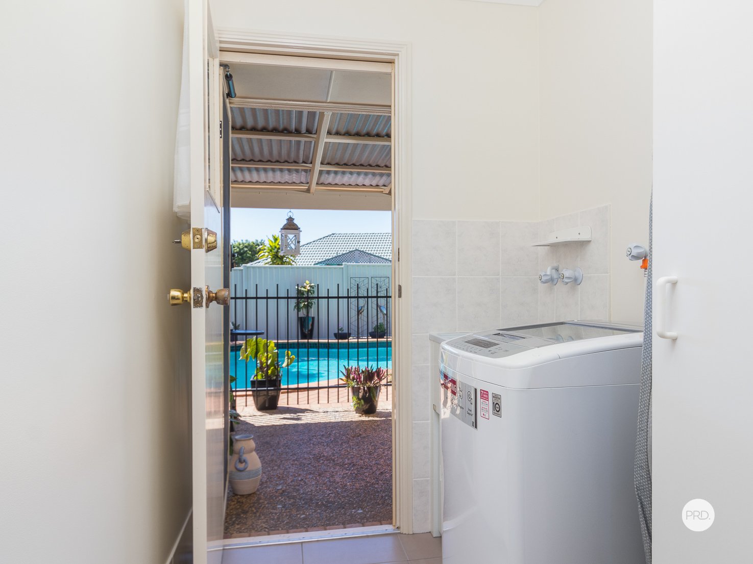 10 MASHIE Place REDLAND BAY 29