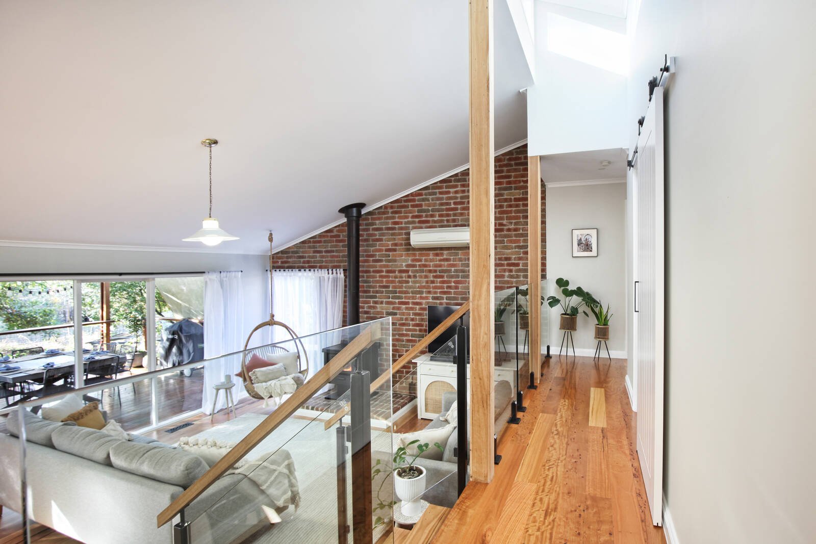 Real Estate and Property in 10 Maureen Place, Woodend, VIC