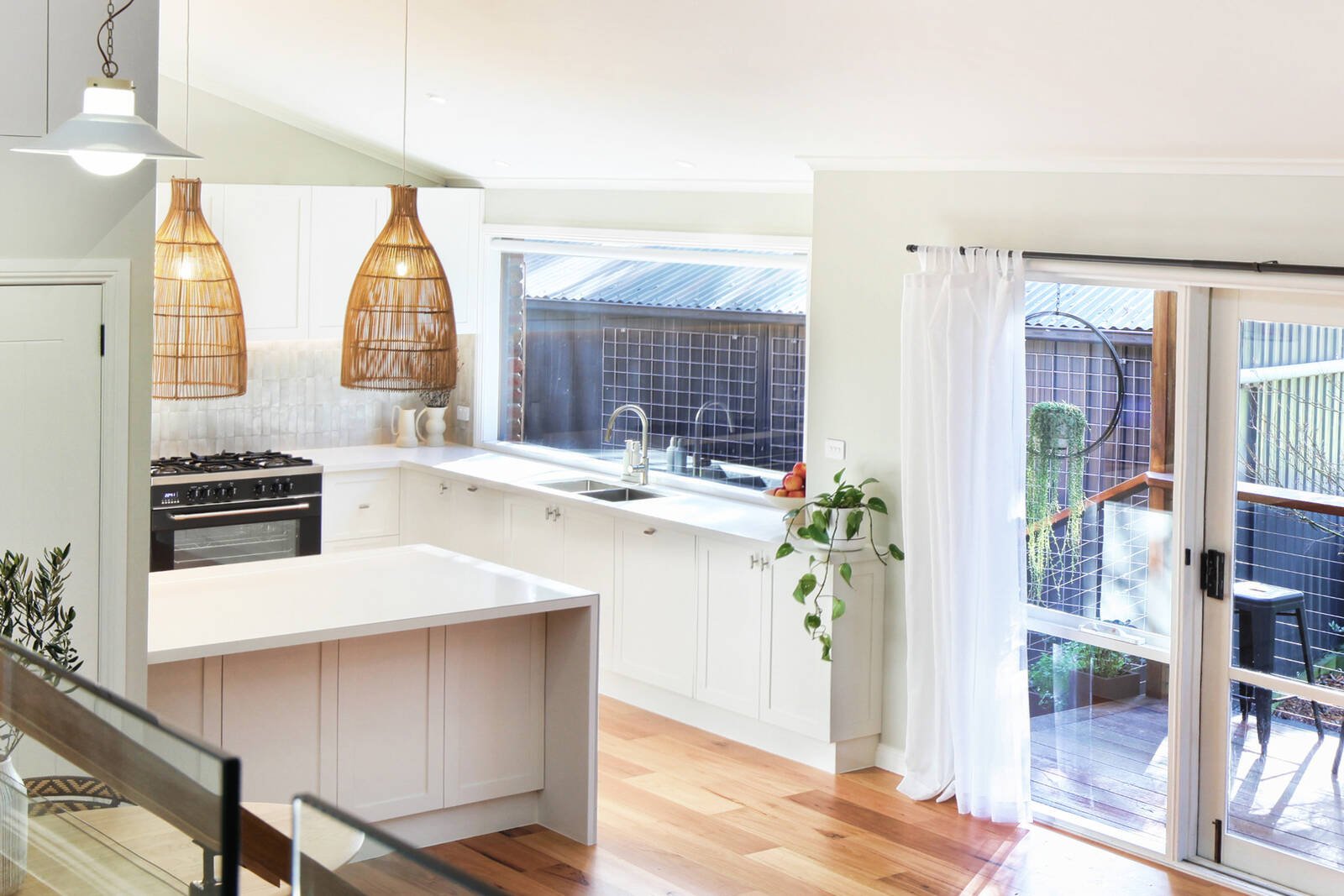 Real Estate and Property in 10 Maureen Place, Woodend, VIC