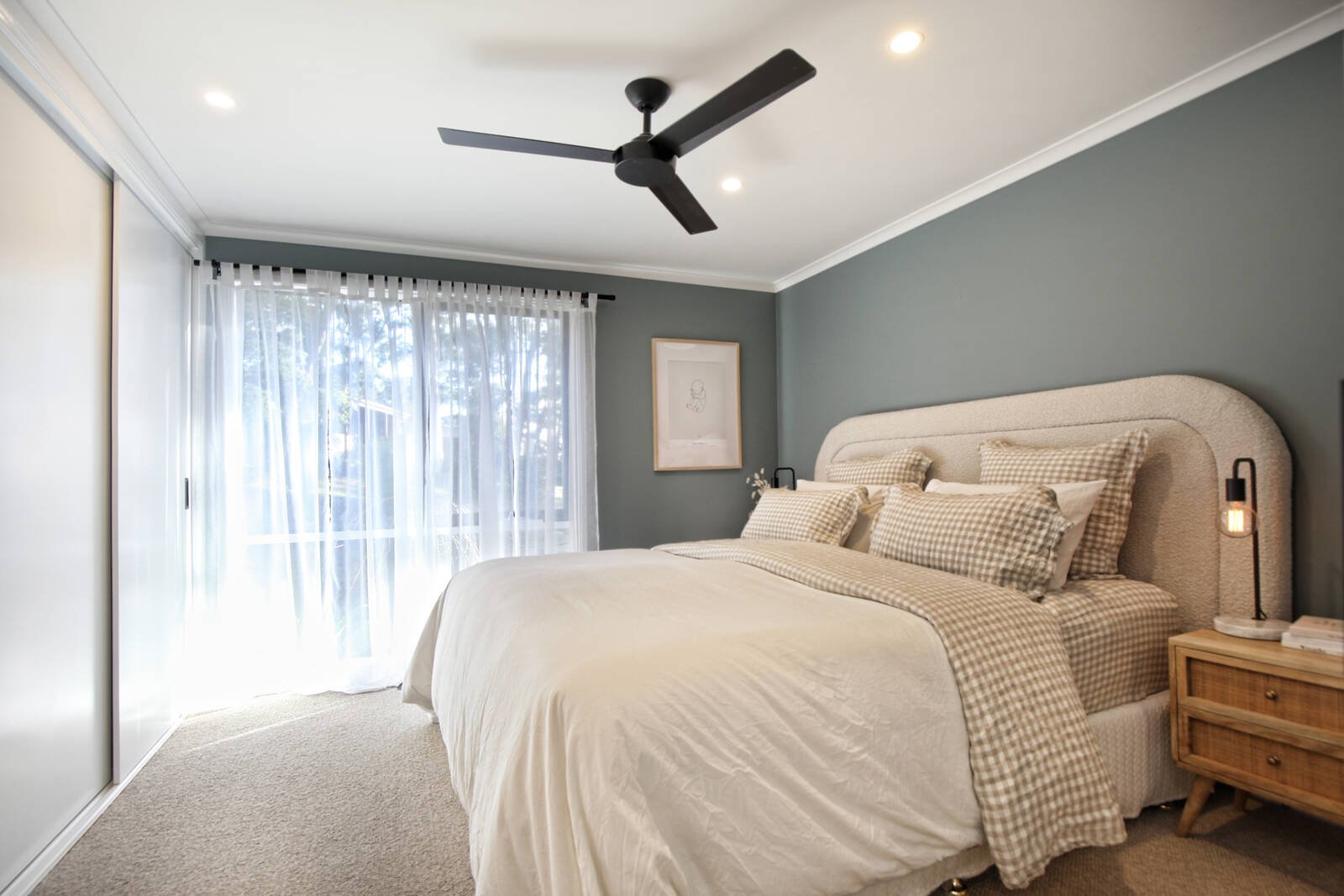 Real Estate and Property in 10 Maureen Place, Woodend, VIC