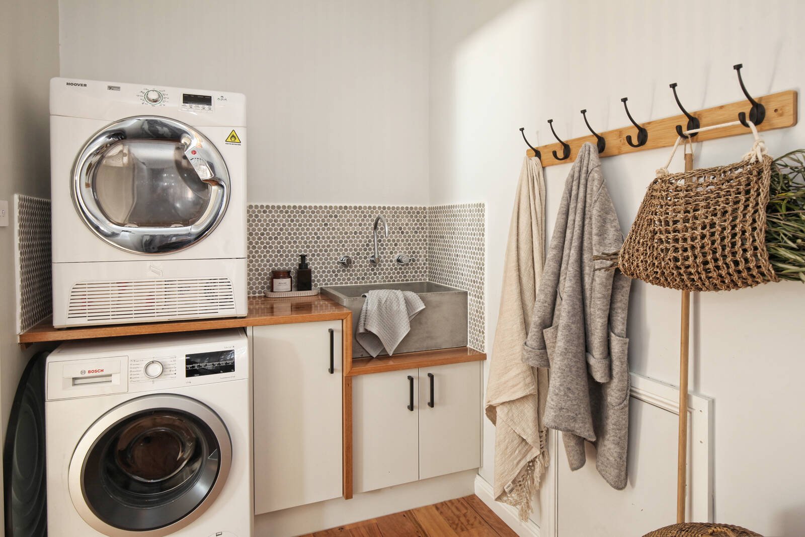 Real Estate and Property in 10 Maureen Place, Woodend, VIC