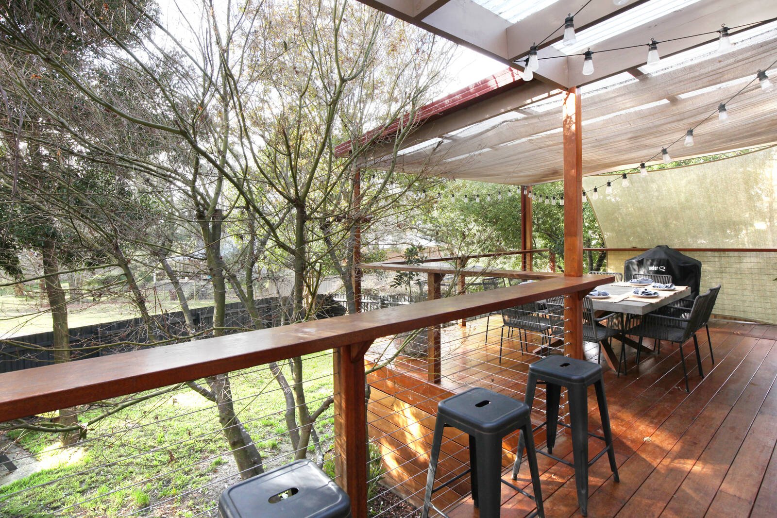 Real Estate and Property in 10 Maureen Place, Woodend, VIC