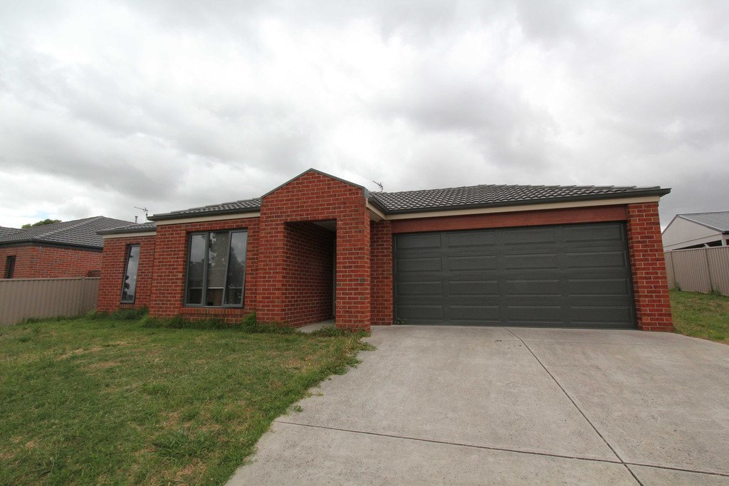 10 Maurie Paull Court MOUNT CLEAR 1