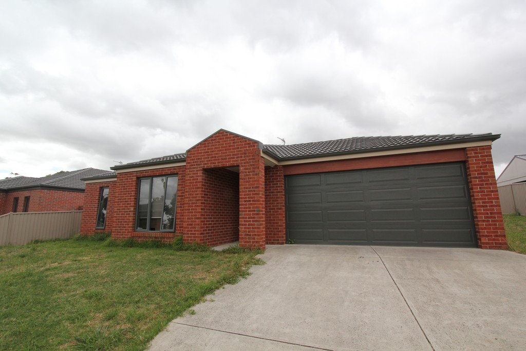10 Maurie Paull Court MOUNT CLEAR 1