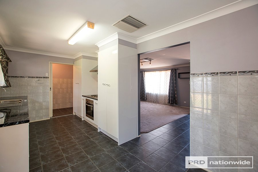 10 Maxwell Street TAMWORTH 2