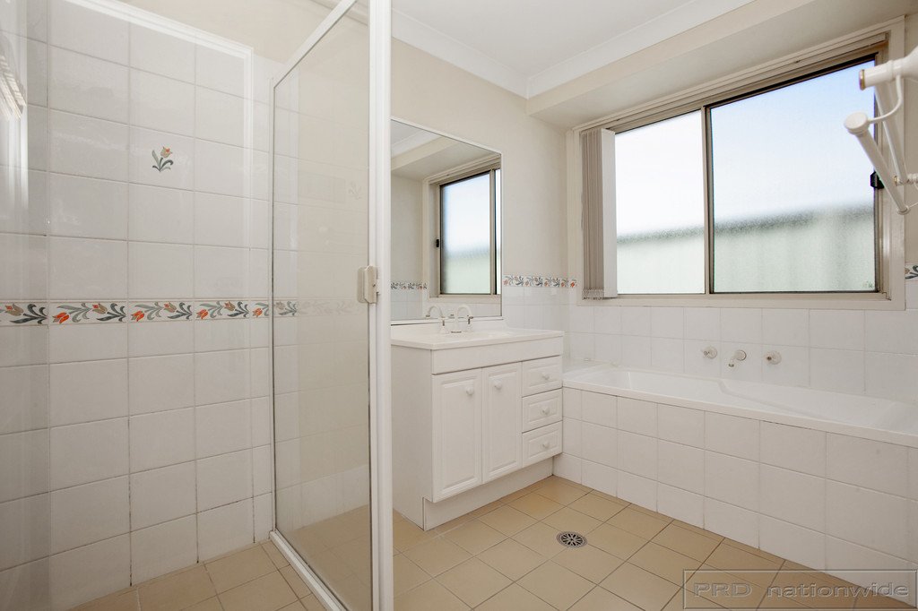 10 Maybush Avenue THORNTON 17