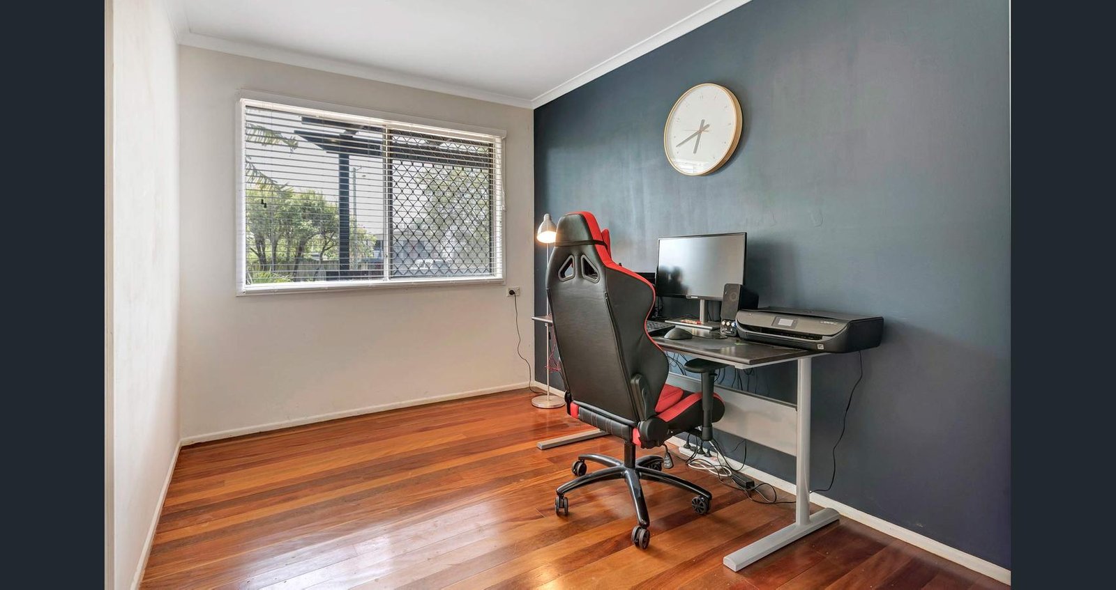 10 McCowan Street ASHMORE 9