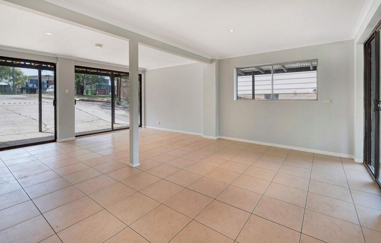 10 McCowan Street ASHMORE 13