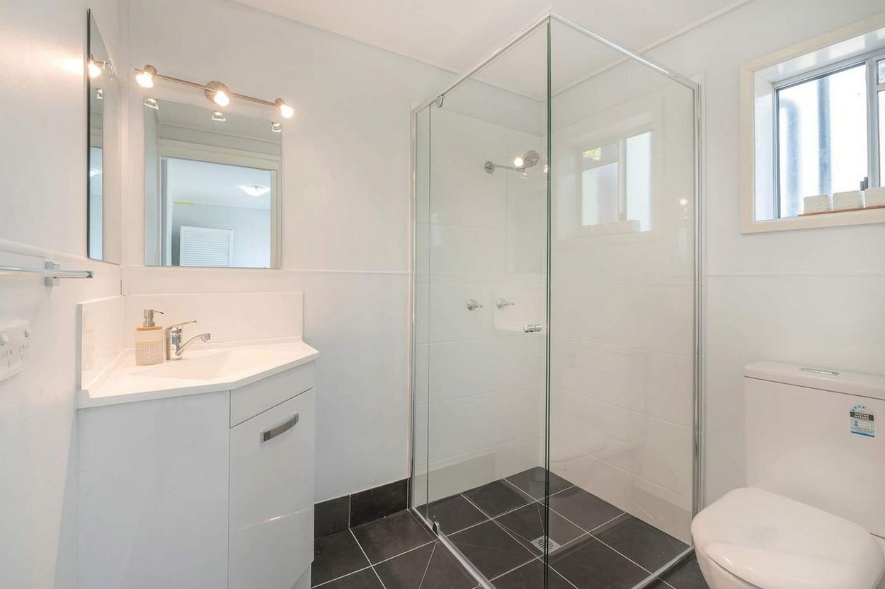 10 McCowan Street ASHMORE 14