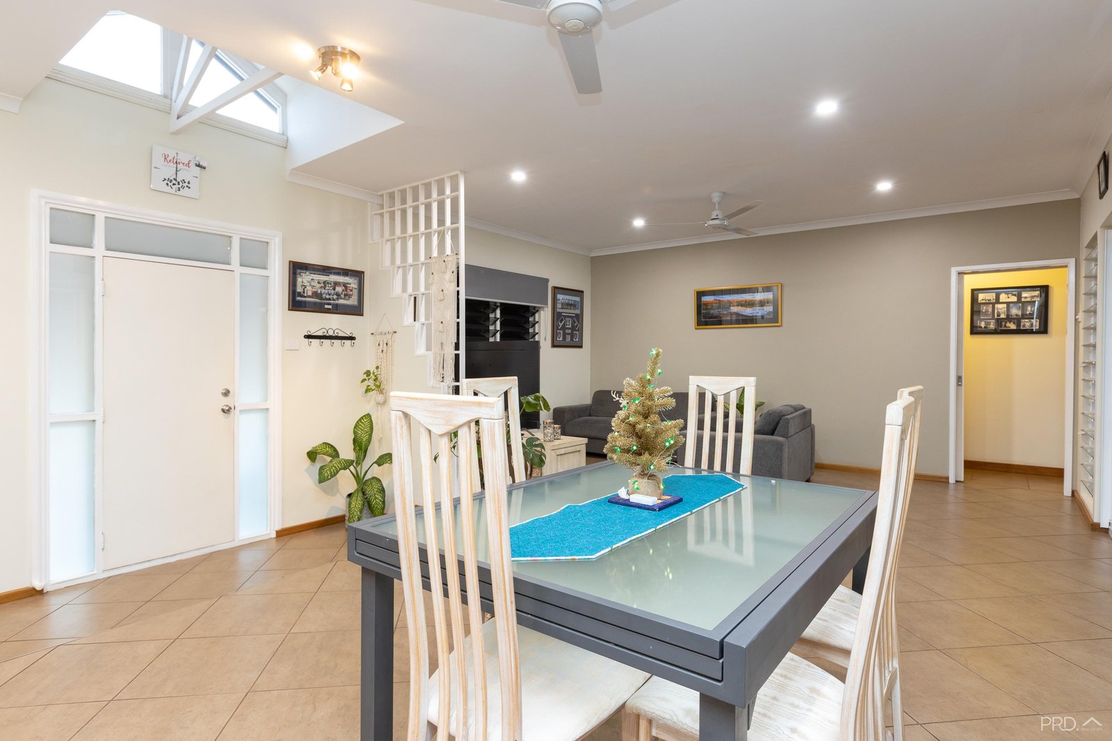10 McKenzie Road CABLE BEACH 12