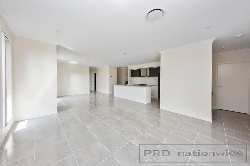 10 McNamara Street THORNTON 5