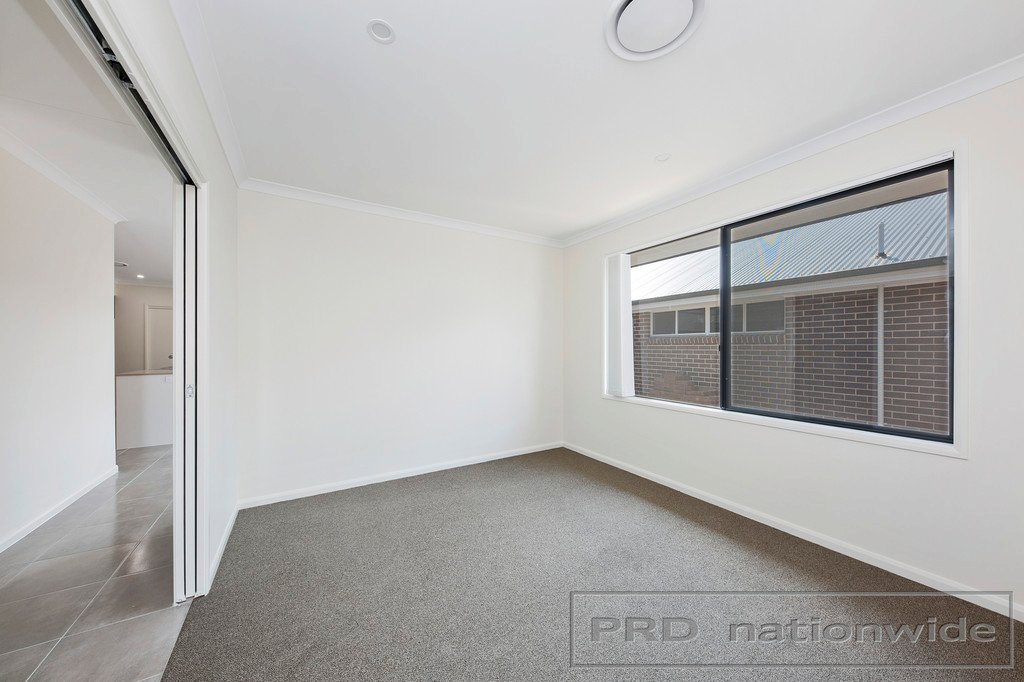10 McNamara Street THORNTON 6
