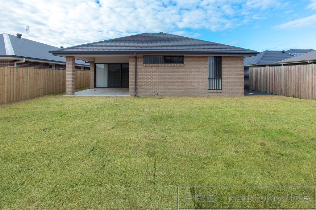 10 McNamara Street THORNTON 17