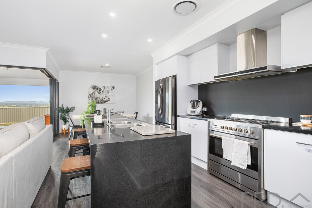 10 Medlar Circuit GILLIESTON HEIGHTS 6