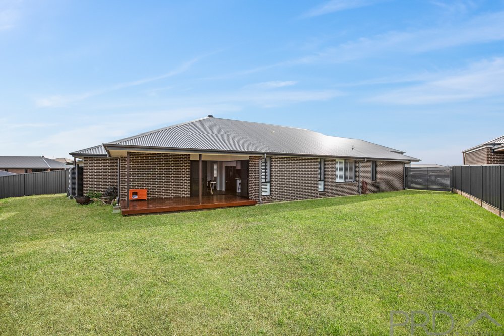 10 Medlar Circuit GILLIESTON HEIGHTS 12