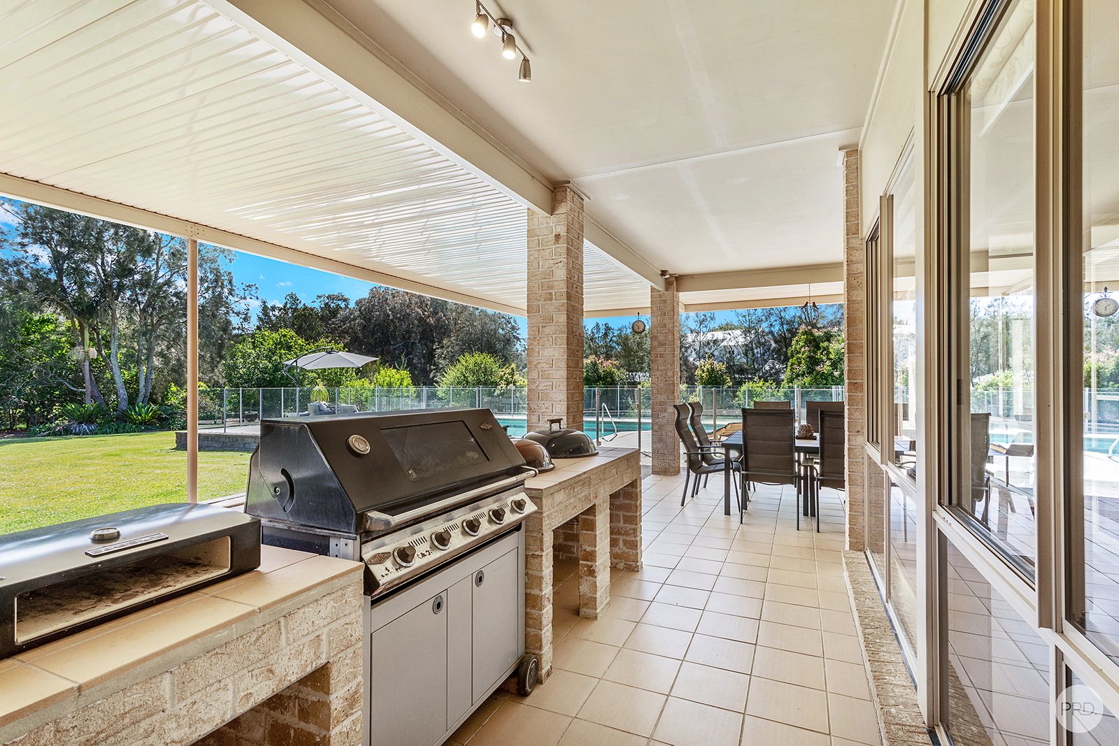 10 Melaleuca Drive ONE MILE 12