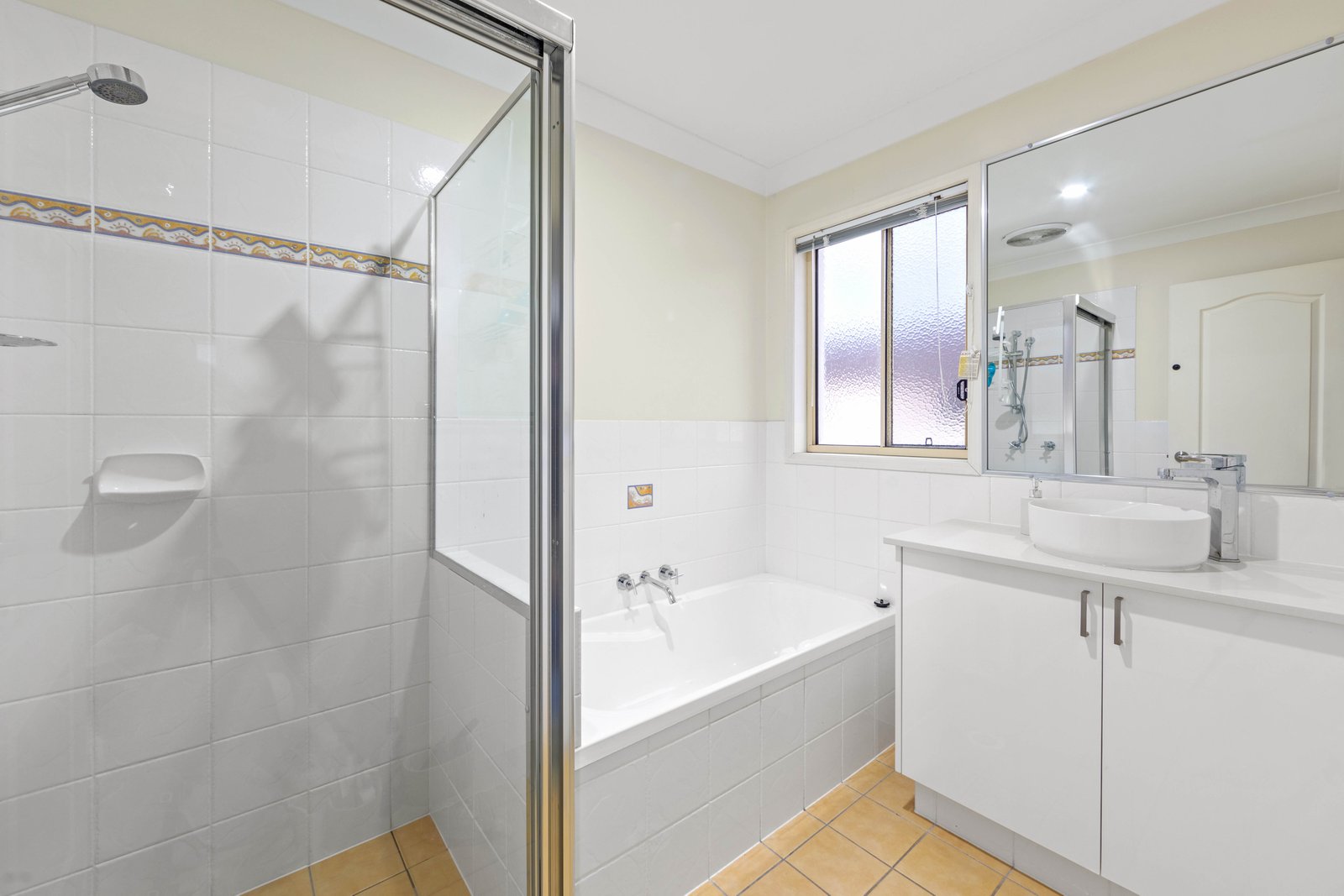 10 Mellissah Crescent ARUNDEL 9