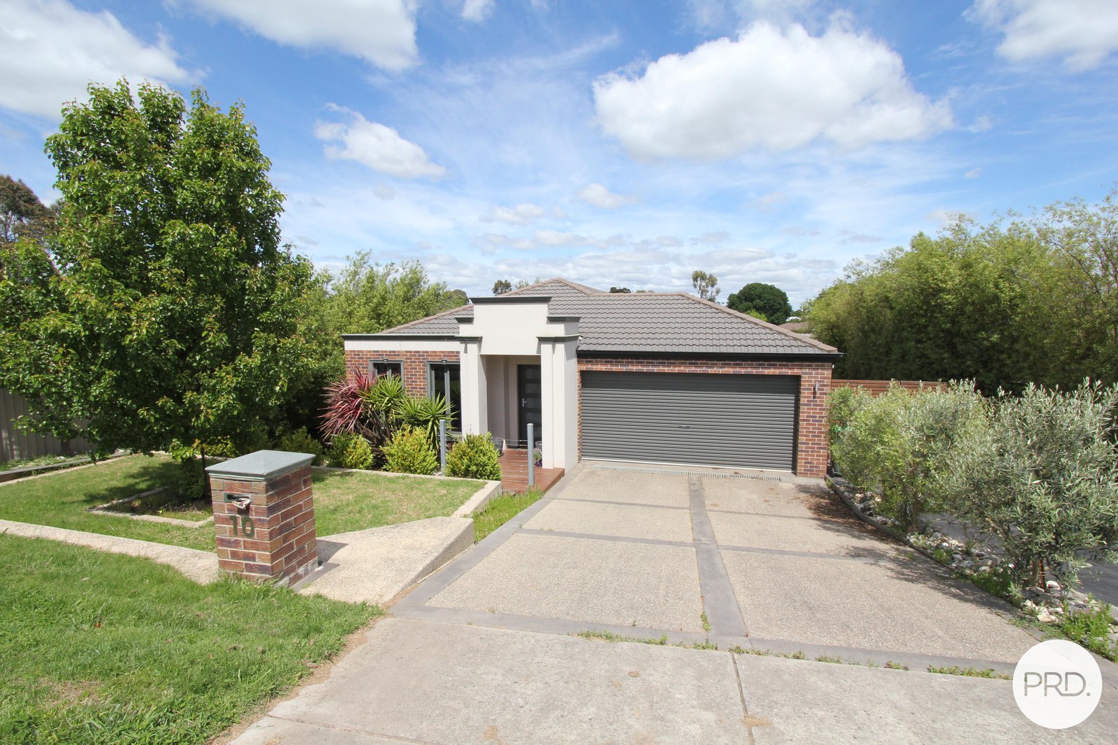 10 Middlin Street BROWN HILL 1