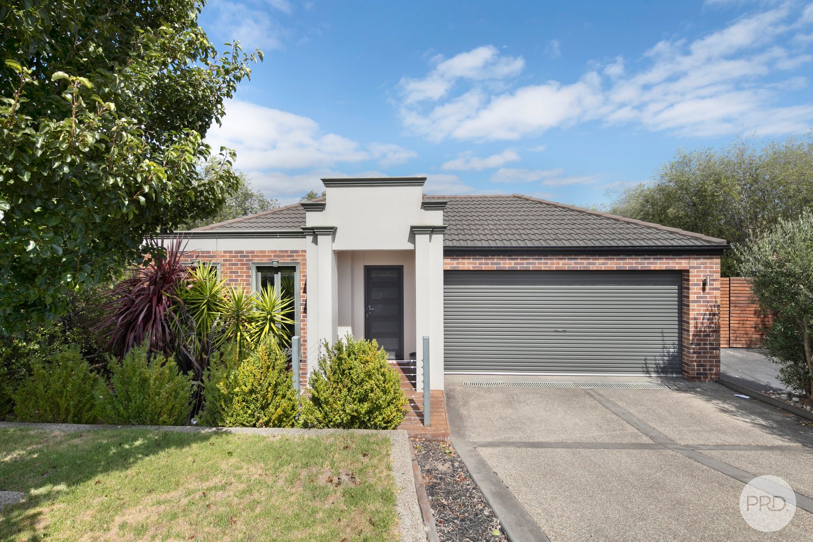 10 Middlin Street BROWN HILL 1