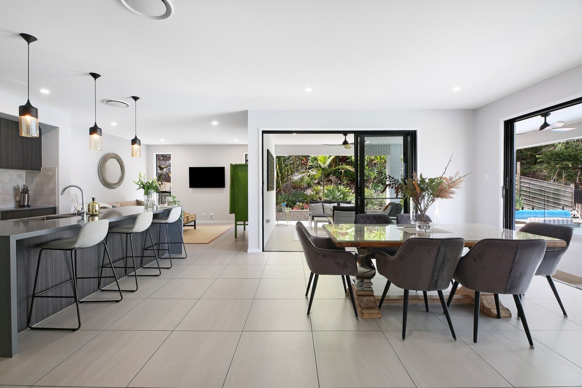 10 Mieke Court Burleigh Heads 7