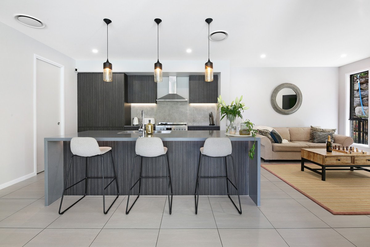 10 Mieke Court Burleigh Heads 8