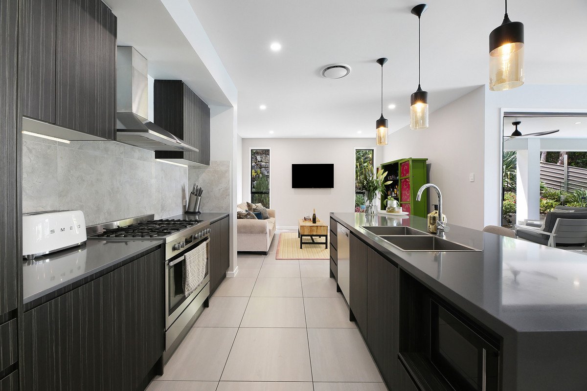 10 Mieke Court Burleigh Heads 9