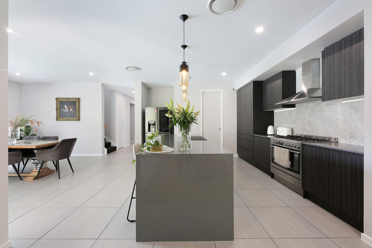 10 Mieke Court Burleigh Heads 11