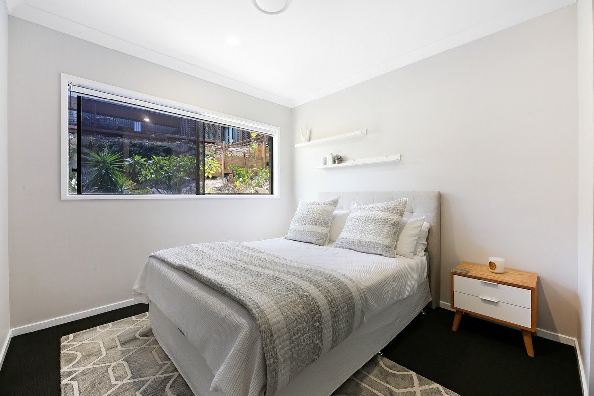 10 Mieke Court Burleigh Heads 21