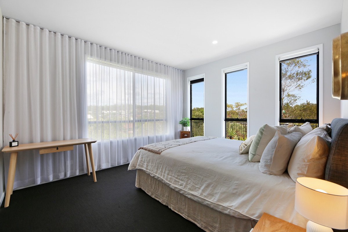 10 Mieke Court Burleigh Heads 24