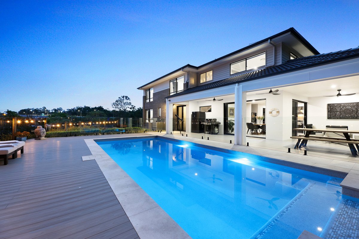 10 Mieke Court Burleigh Heads 29