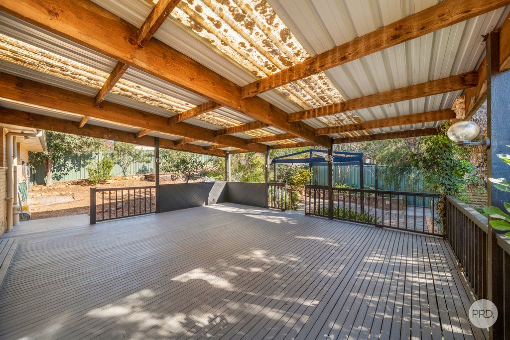 10 Milton Avenue, SPRING GULLY VIC 3550