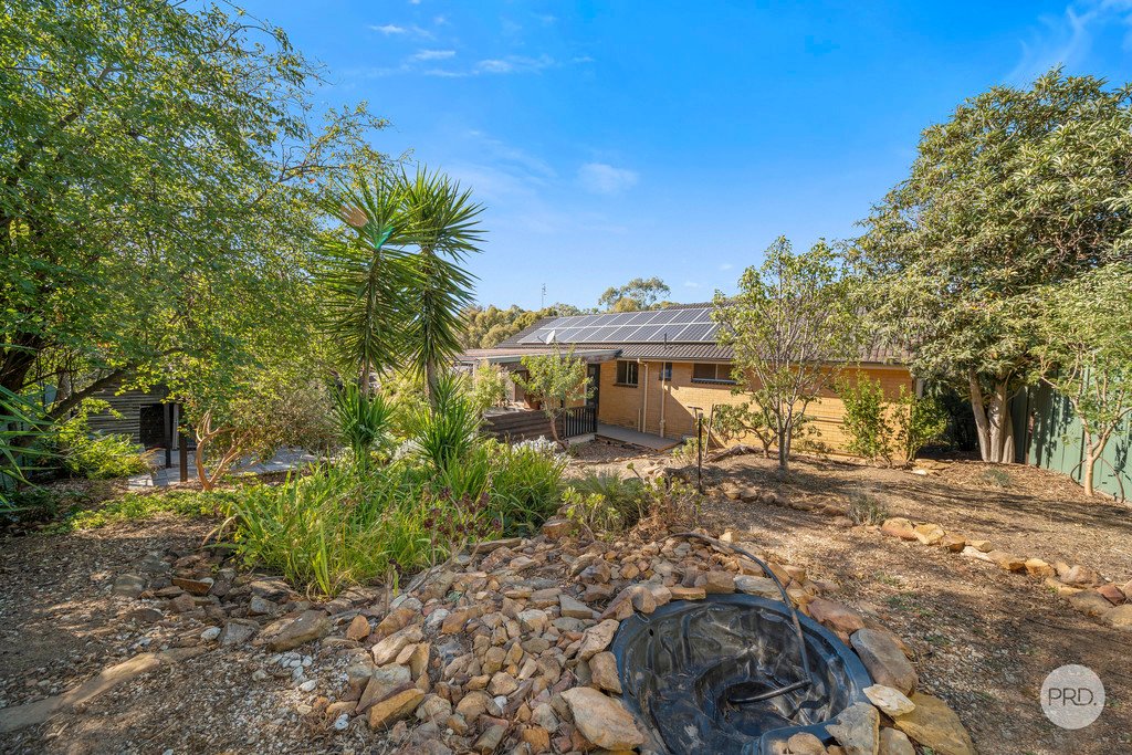 10 Milton Avenue, SPRING GULLY VIC 3550