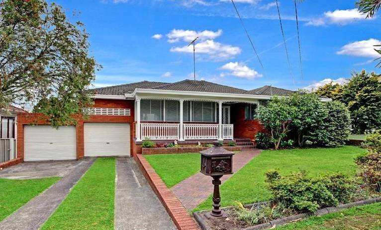 10 Mimosa Street OATLEY 1