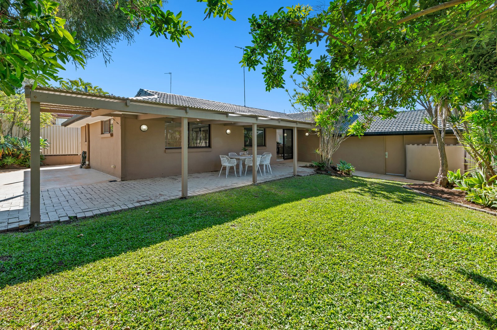 10 Mingaletta Drive ASHMORE 25