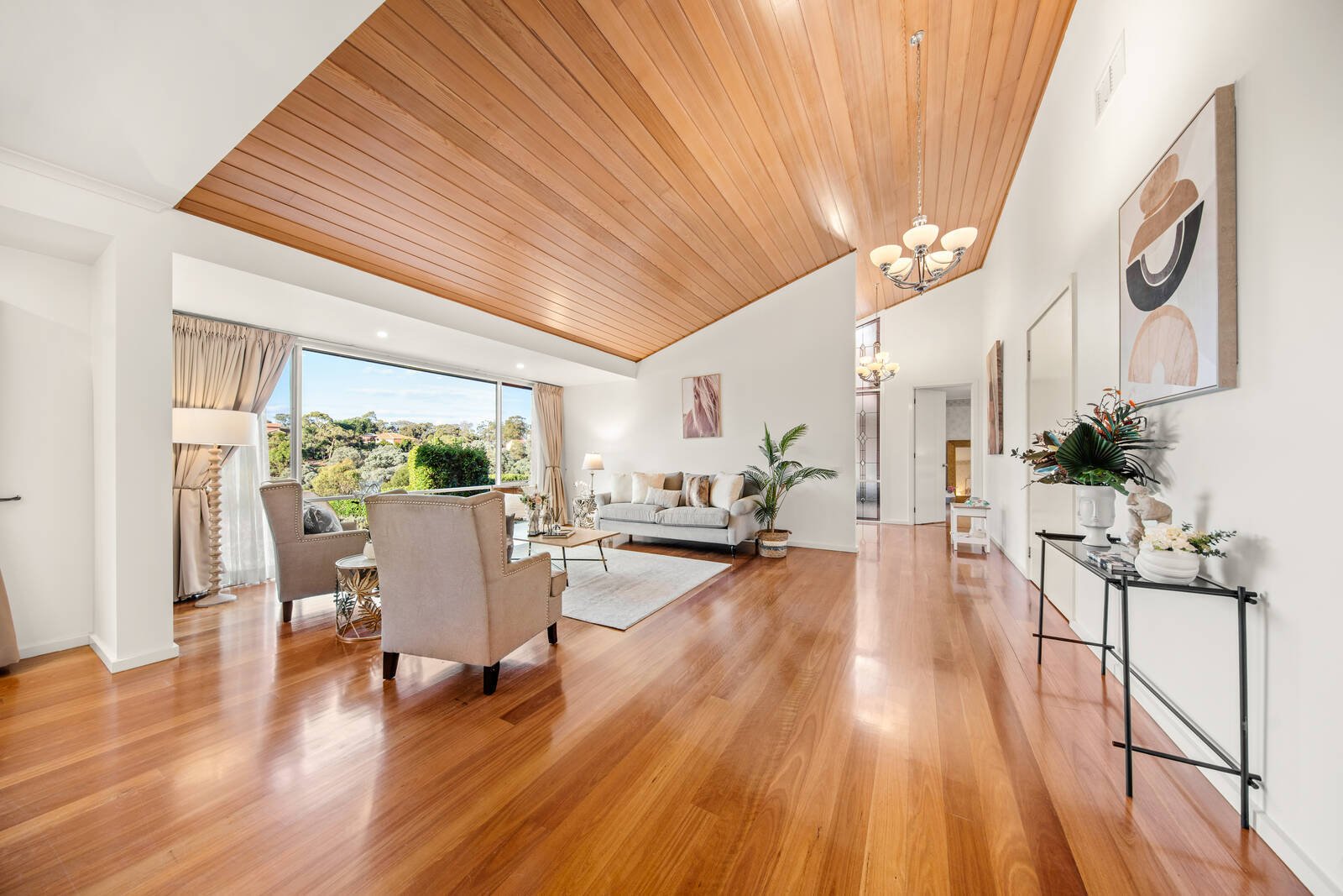 Real Estate and Property in 10 Mirabella Court, Warrandyte, VIC