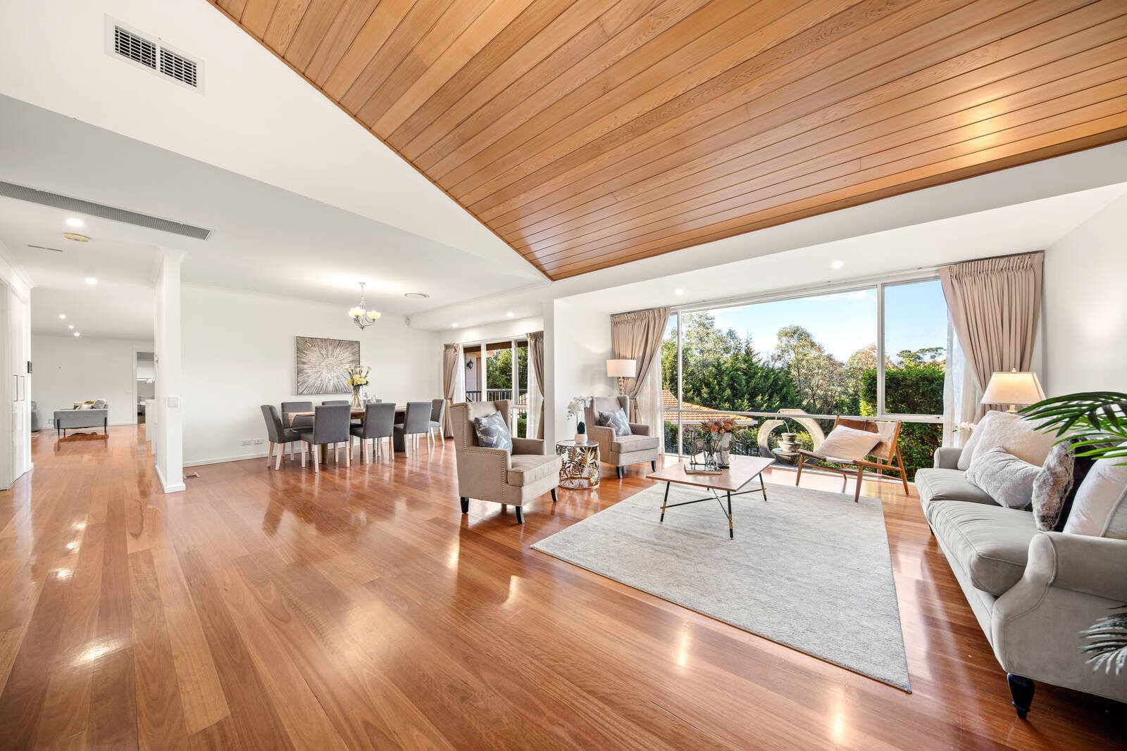 Real Estate and Property in 10 Mirabella Court, Warrandyte, VIC