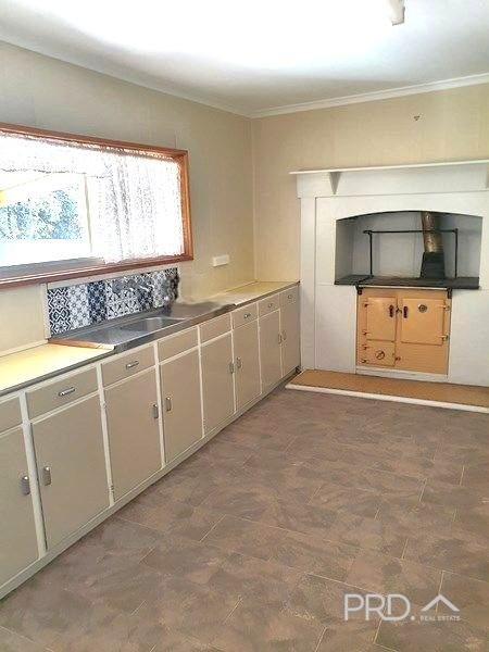 10 Mitchell Street OUYEN 4