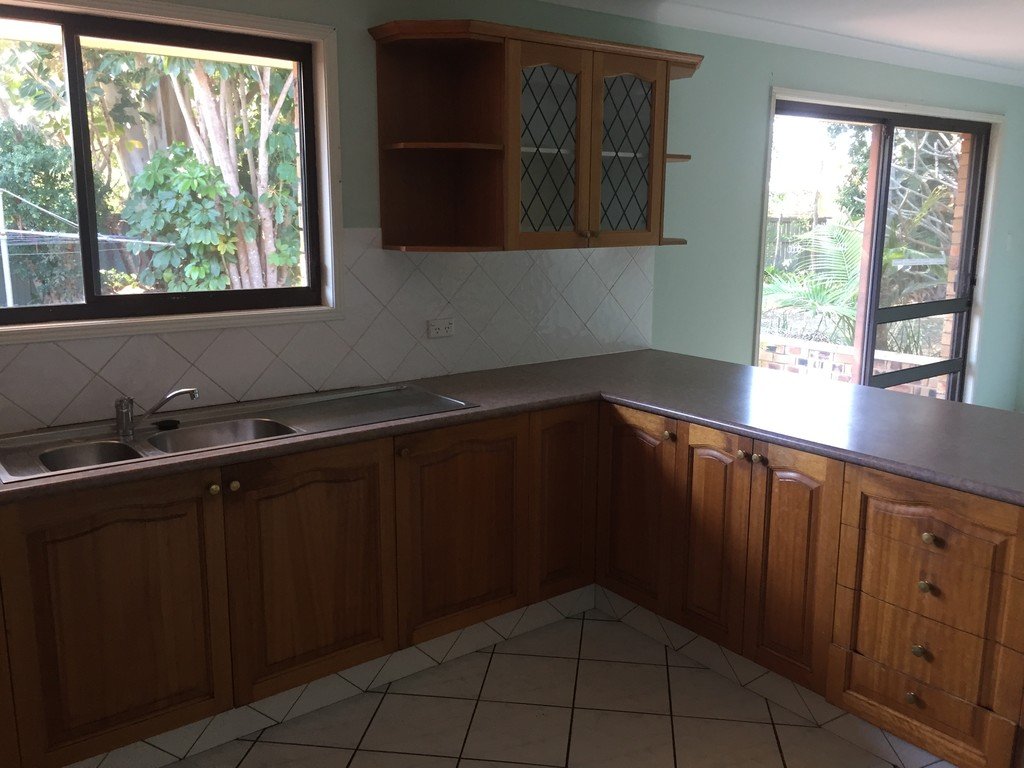 10 Moorhen Place BURLEIGH WATERS 6