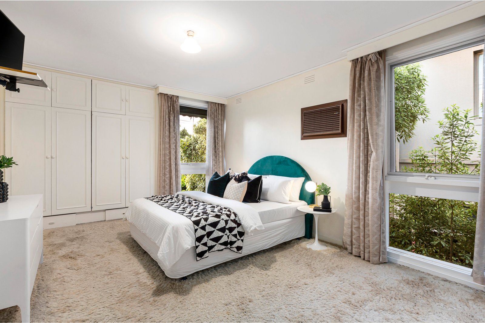 Real Estate and Property in 10 Morrice Street, Caulfield North, VIC