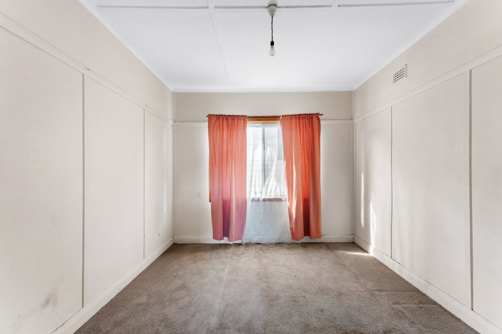 10 Mulga Street CAPTAINS FLAT 7