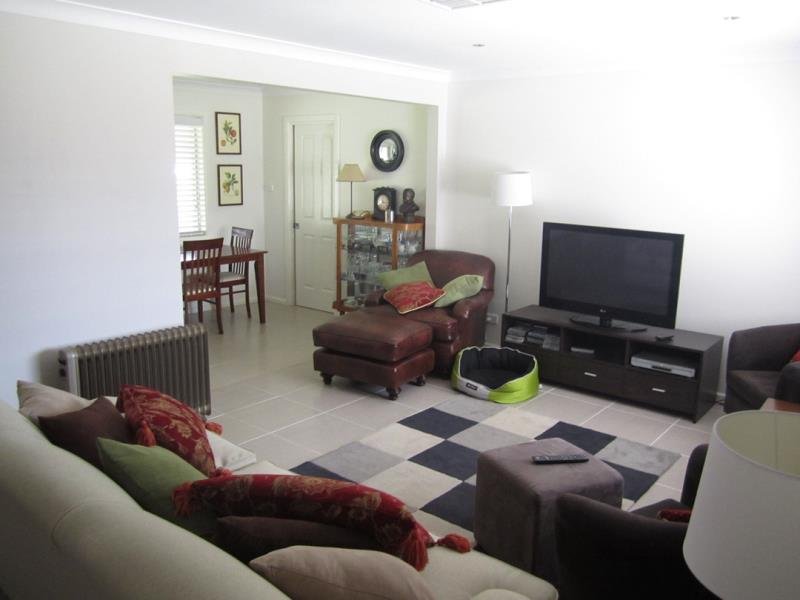 10 Murrawai Street TAMWORTH 2