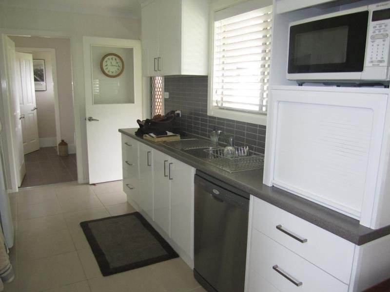 10 Murrawai Street TAMWORTH 3