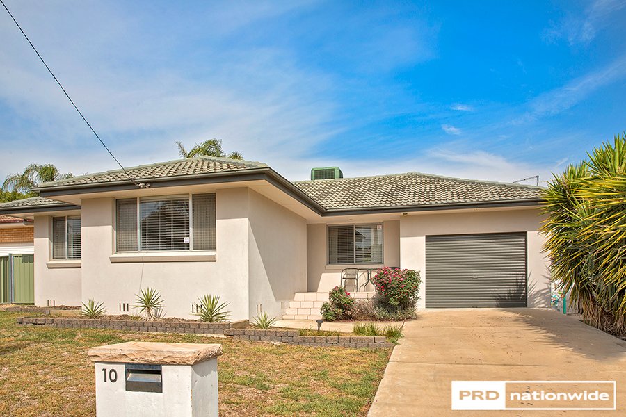 10 Murrawai Street TAMWORTH 1