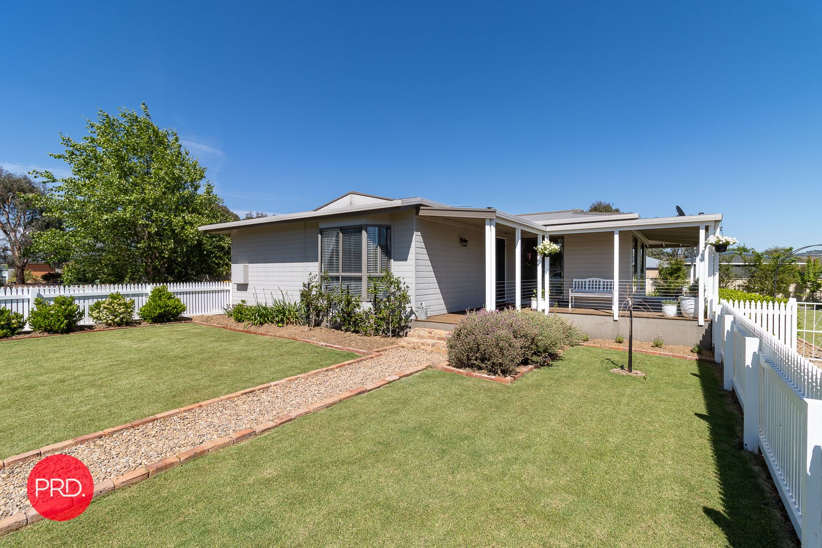 10 Murray Grey Place BUNGENDORE 3