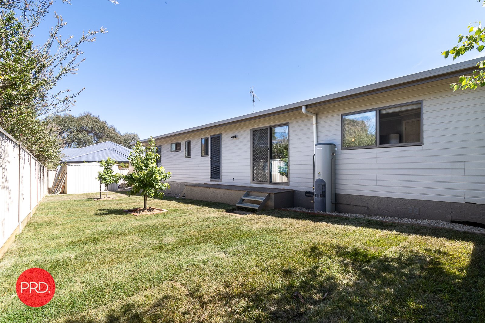 10 Murray Grey Place BUNGENDORE 20