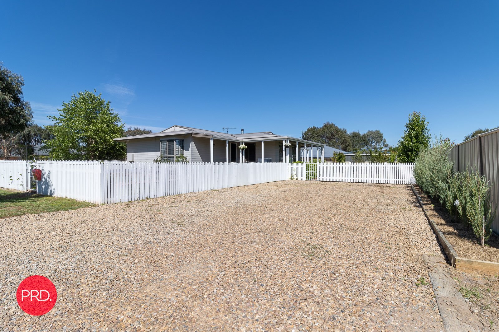 10 Murray Grey Place BUNGENDORE 22