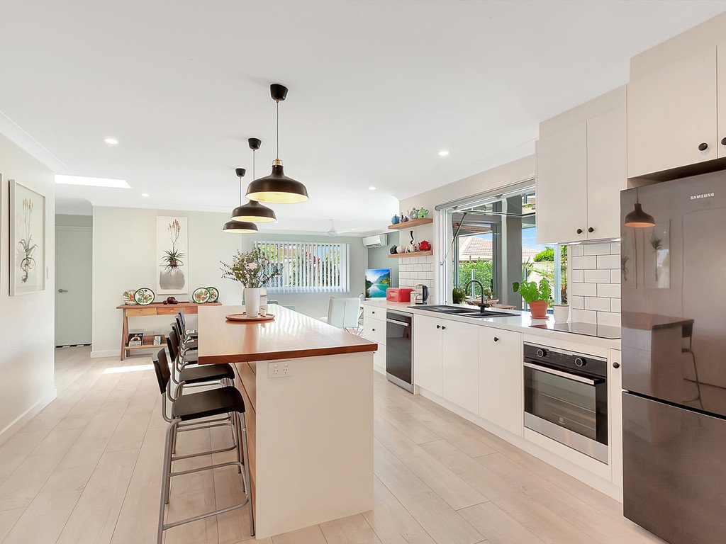 10 Myna Way BURLEIGH WATERS 5